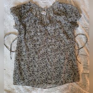 Converse Gray, White And Purple Floral Blouse